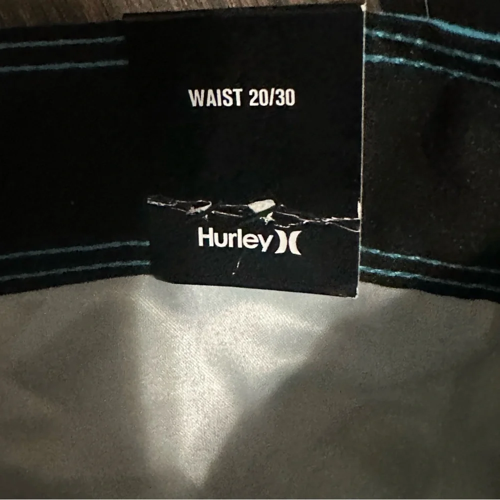 Hurley blue lazer tropical board shorts Swim trunks size 20 /30